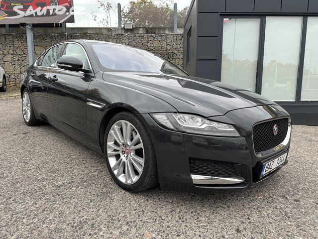 Jaguar XF